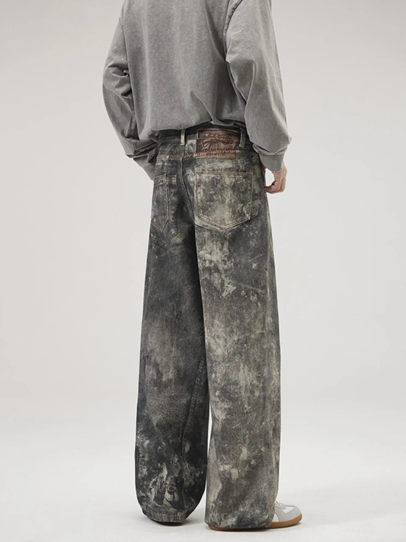 Men's Wide-Leg Jeans
