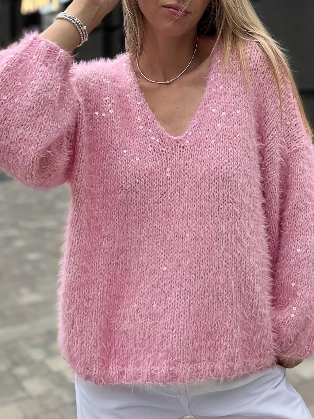 Sqeuin Fuzzy V-Neck Knit Top