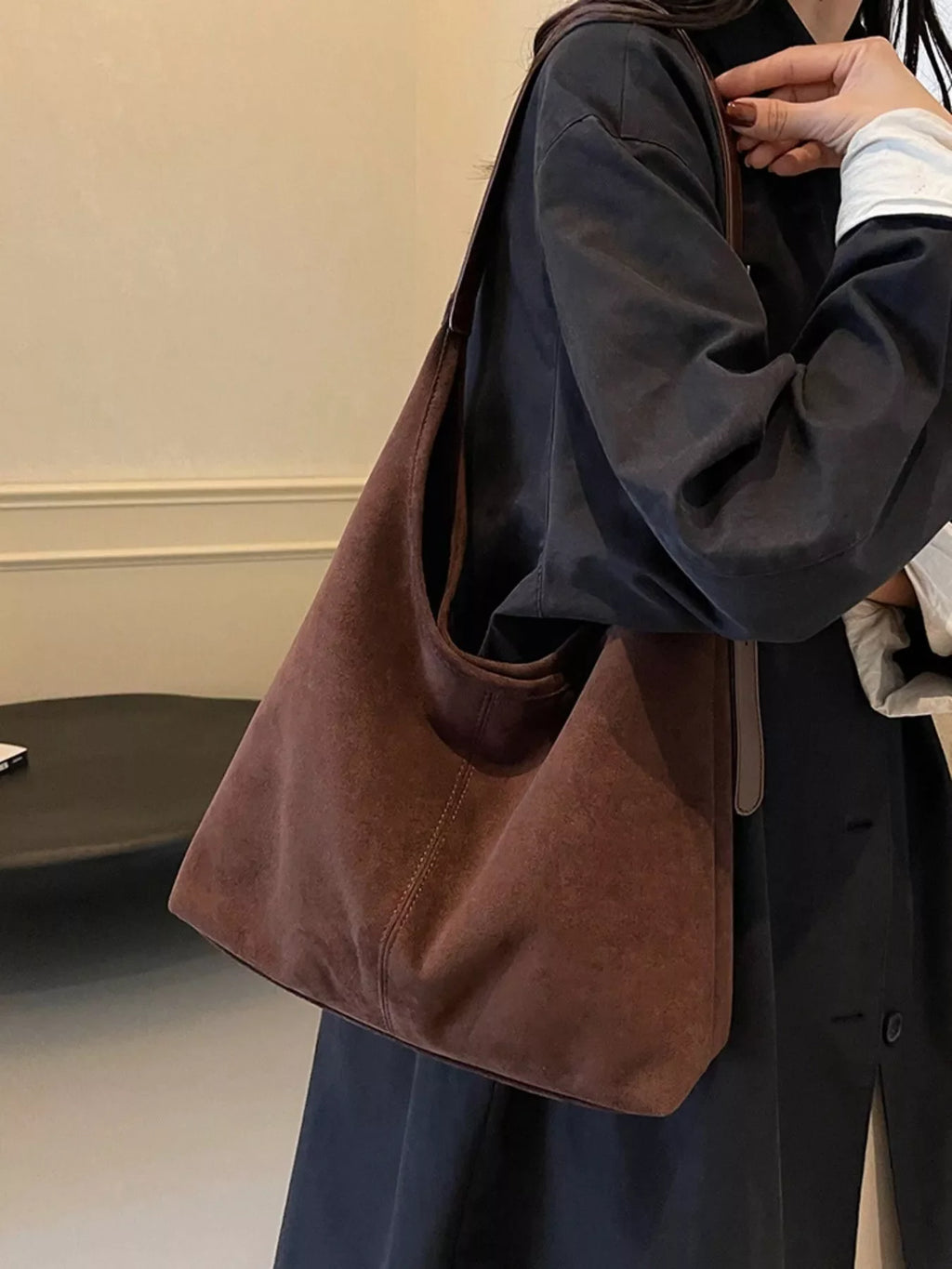Lightweight Adjustable Strap Handbag