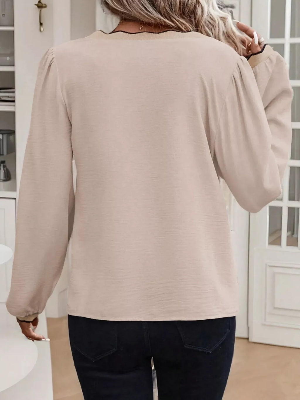 Contrast Scallop Trim V Neck Long Sleeve Blouse