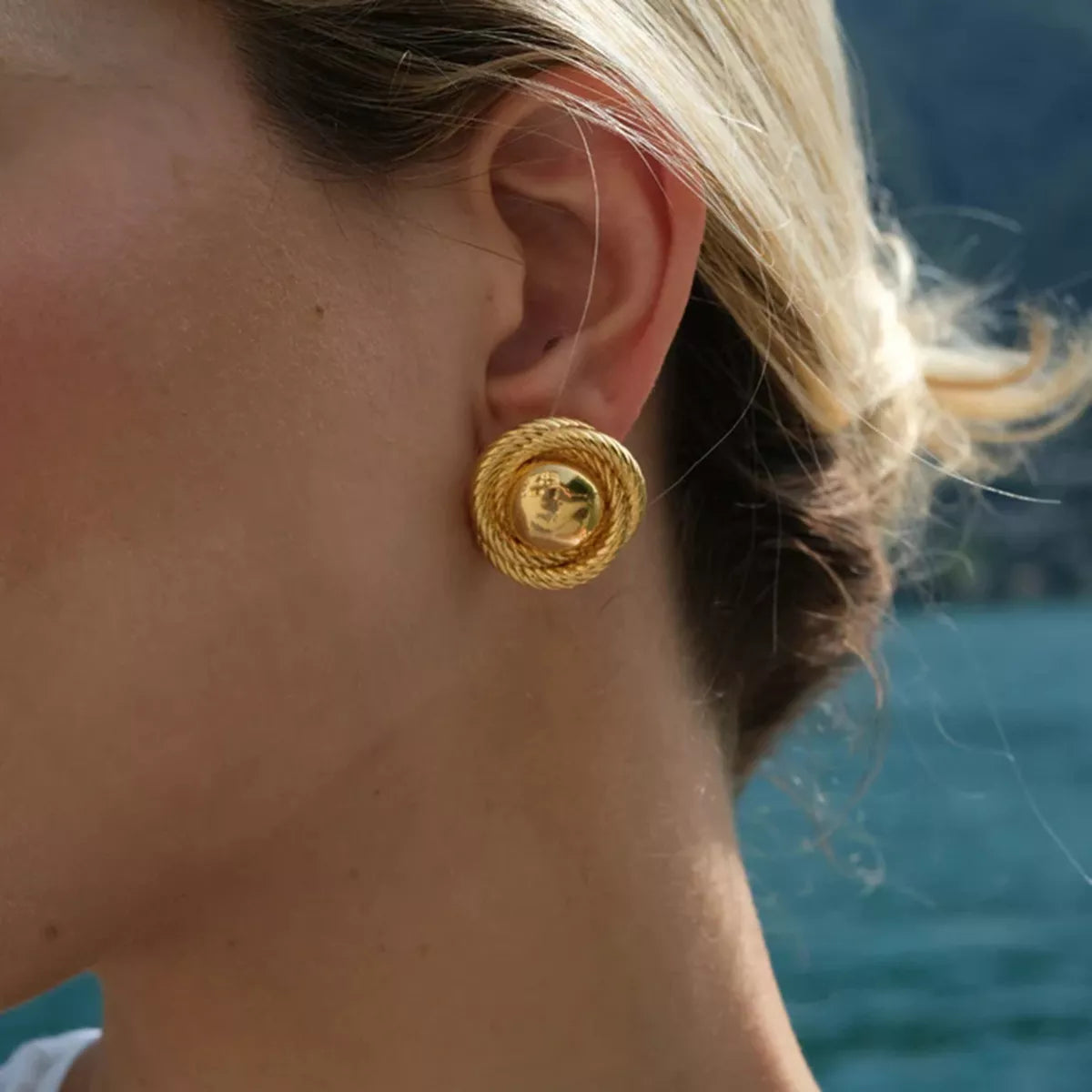 Twisted Rope Circle Stud Earrings