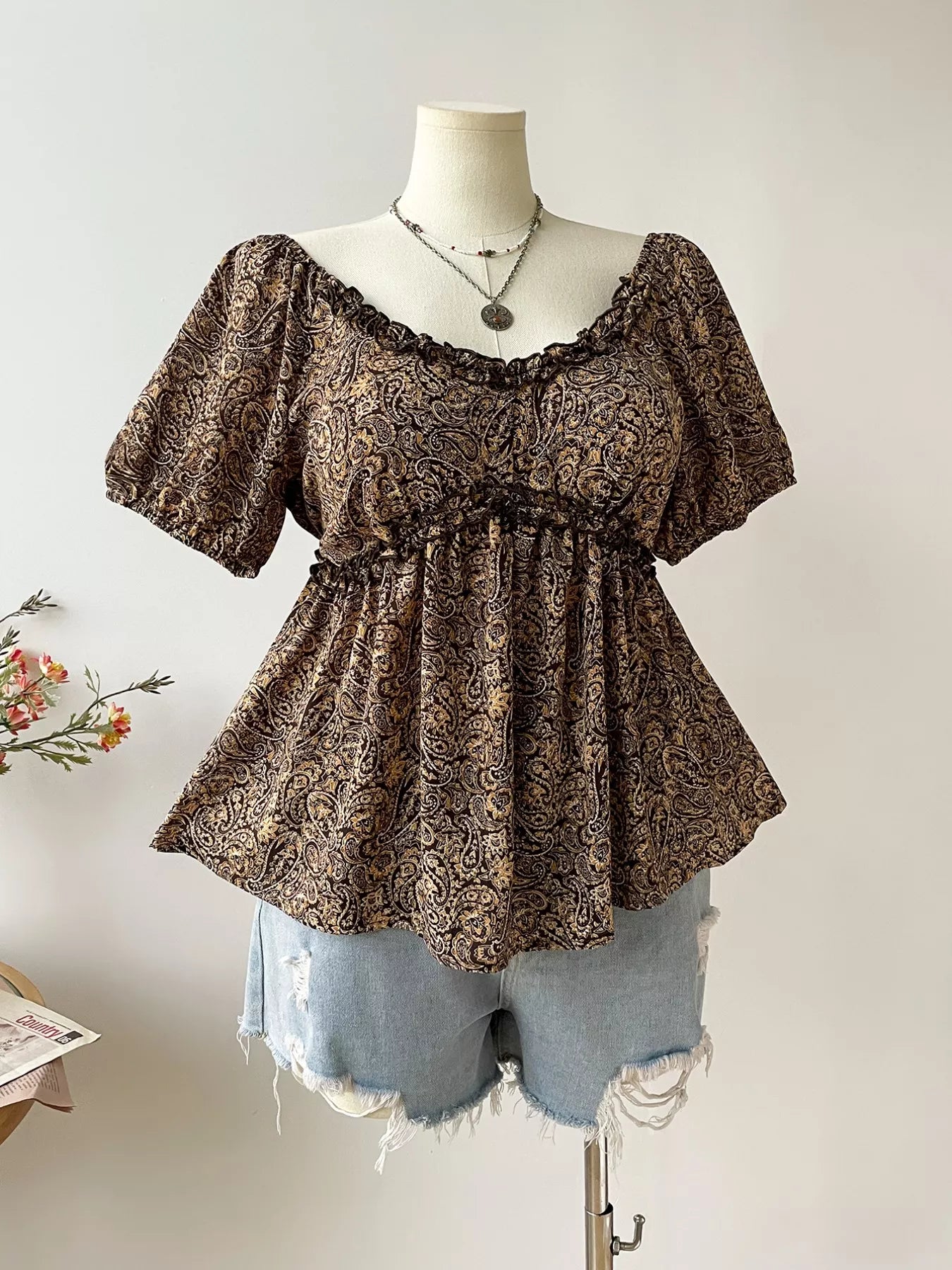 Plus Size Paisley Print Short Sleeve Blouse
