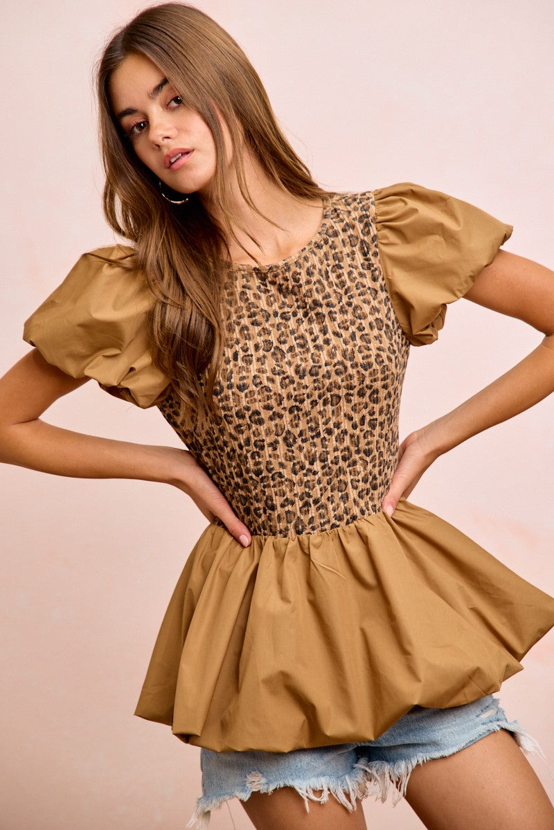 BiBi Rib Texture Leopard Puff Sleeves Bubble Peplum Top