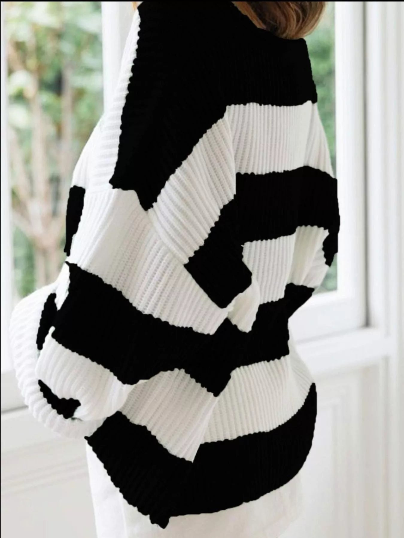 Contrast Striped Round Neck Sweater