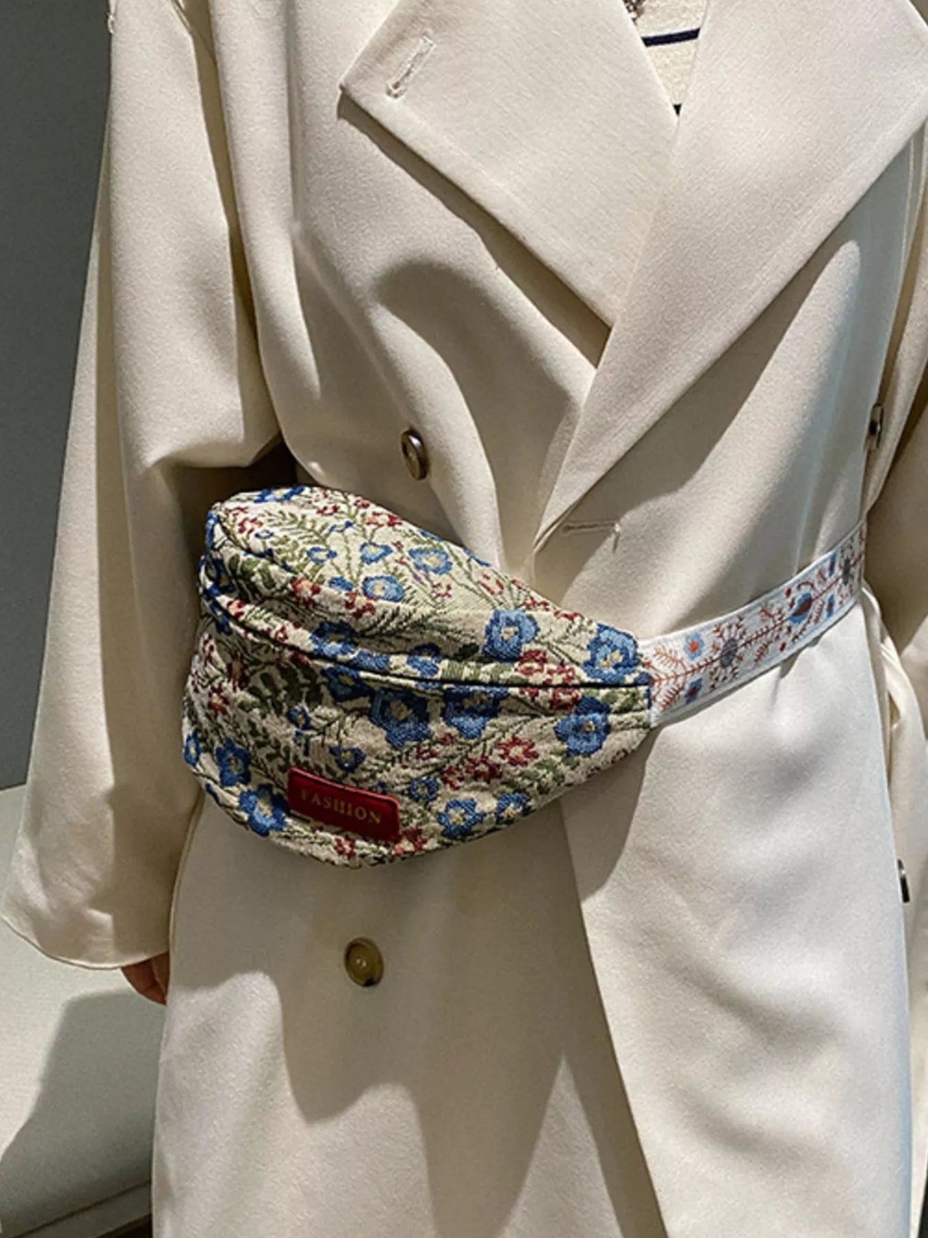 Floral Pattern Wide Strap Crossbody Bag