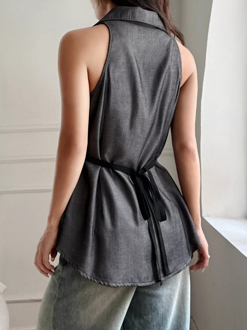 Button Down Sleeveless Shirt with Bowknot