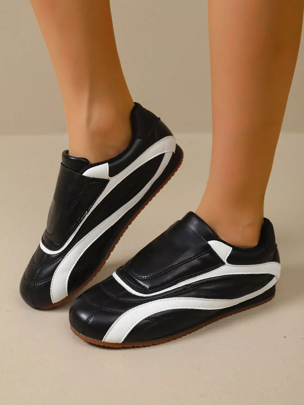 Contrast Round Toe Sneakers