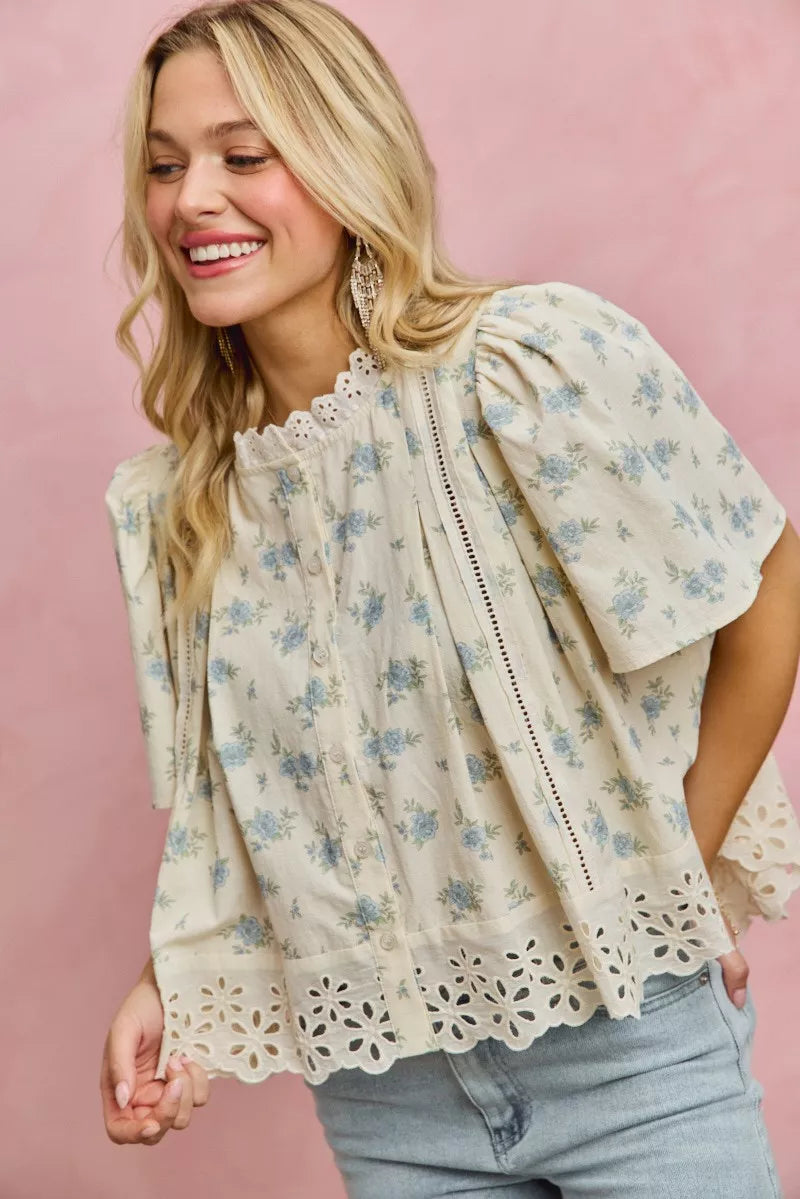 SO ME Floral Print Lace Trim Flutter Sleeves Blouse