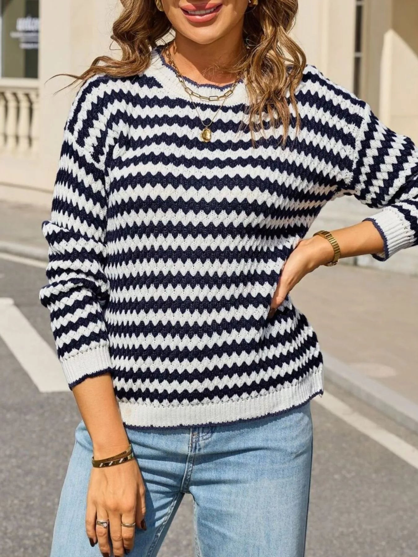 Striped Zigzag Knit Round Neck Sweater