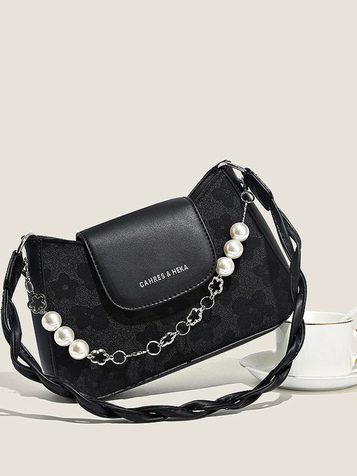 Pearl Chain Decor Shoulder Bag