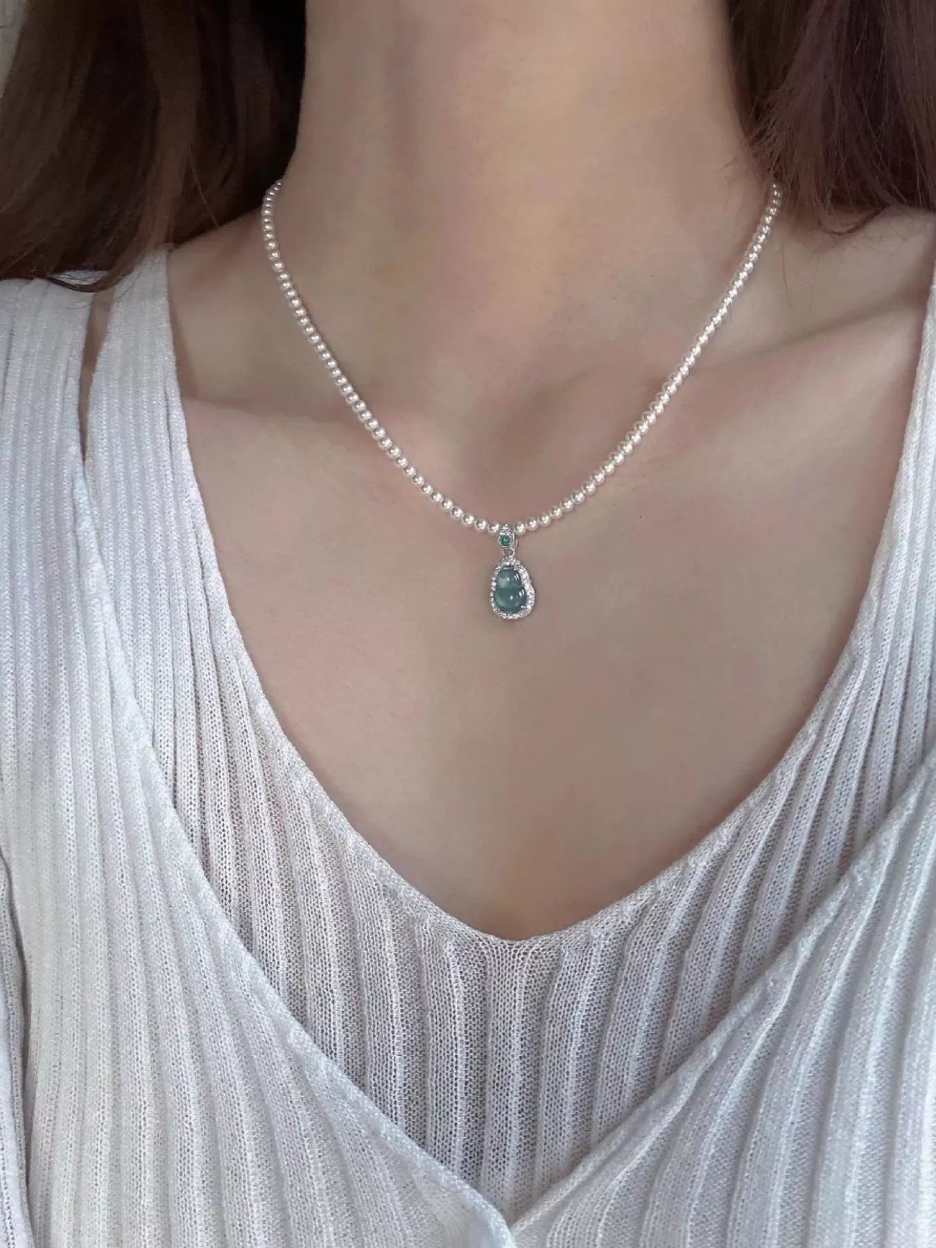 Gourd Pendant Pearl Necklace