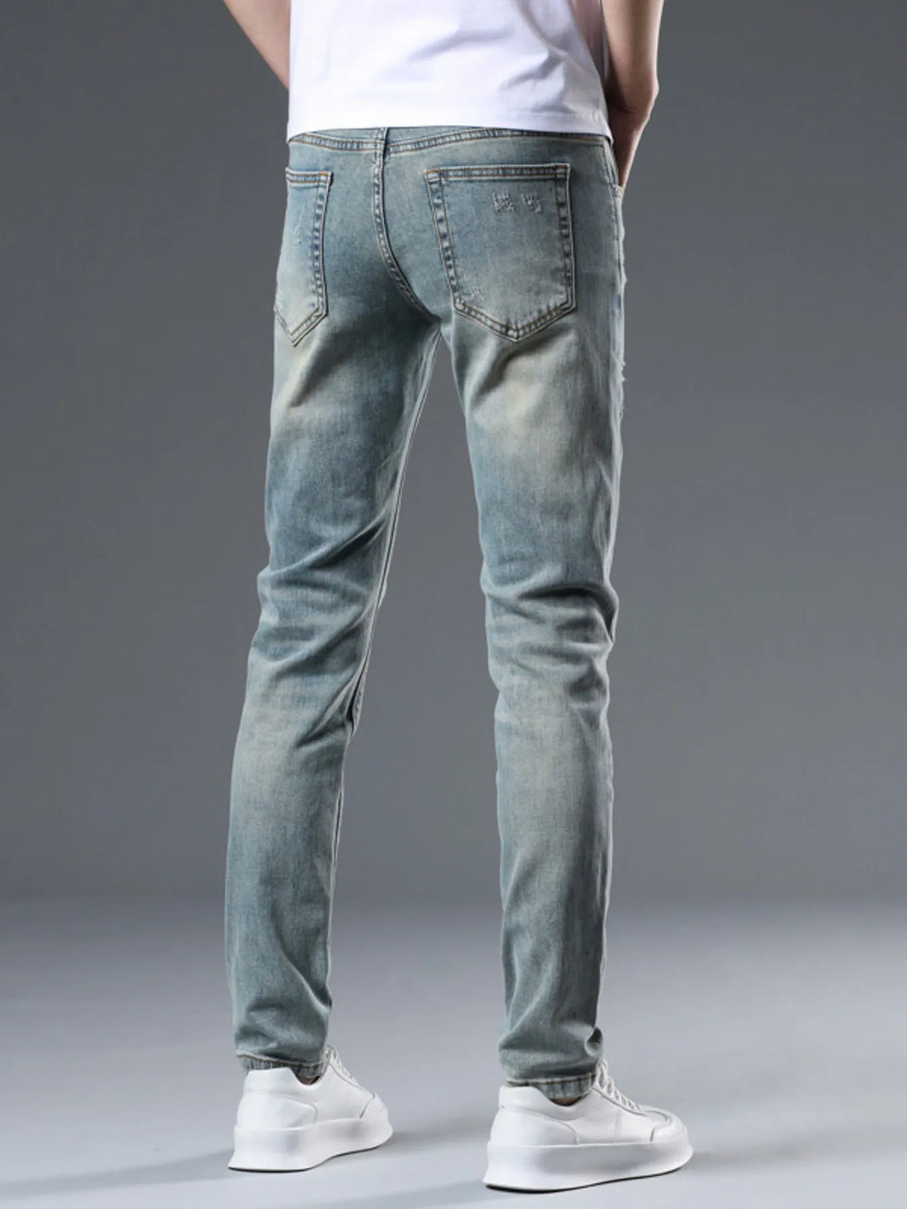 Men's Distressed Slim Fit Jeans