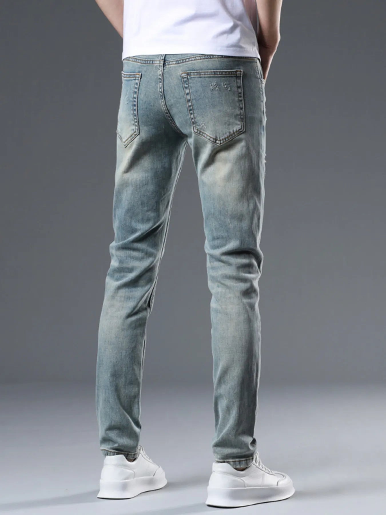 Men's Distressed Slim Fit Jeans
