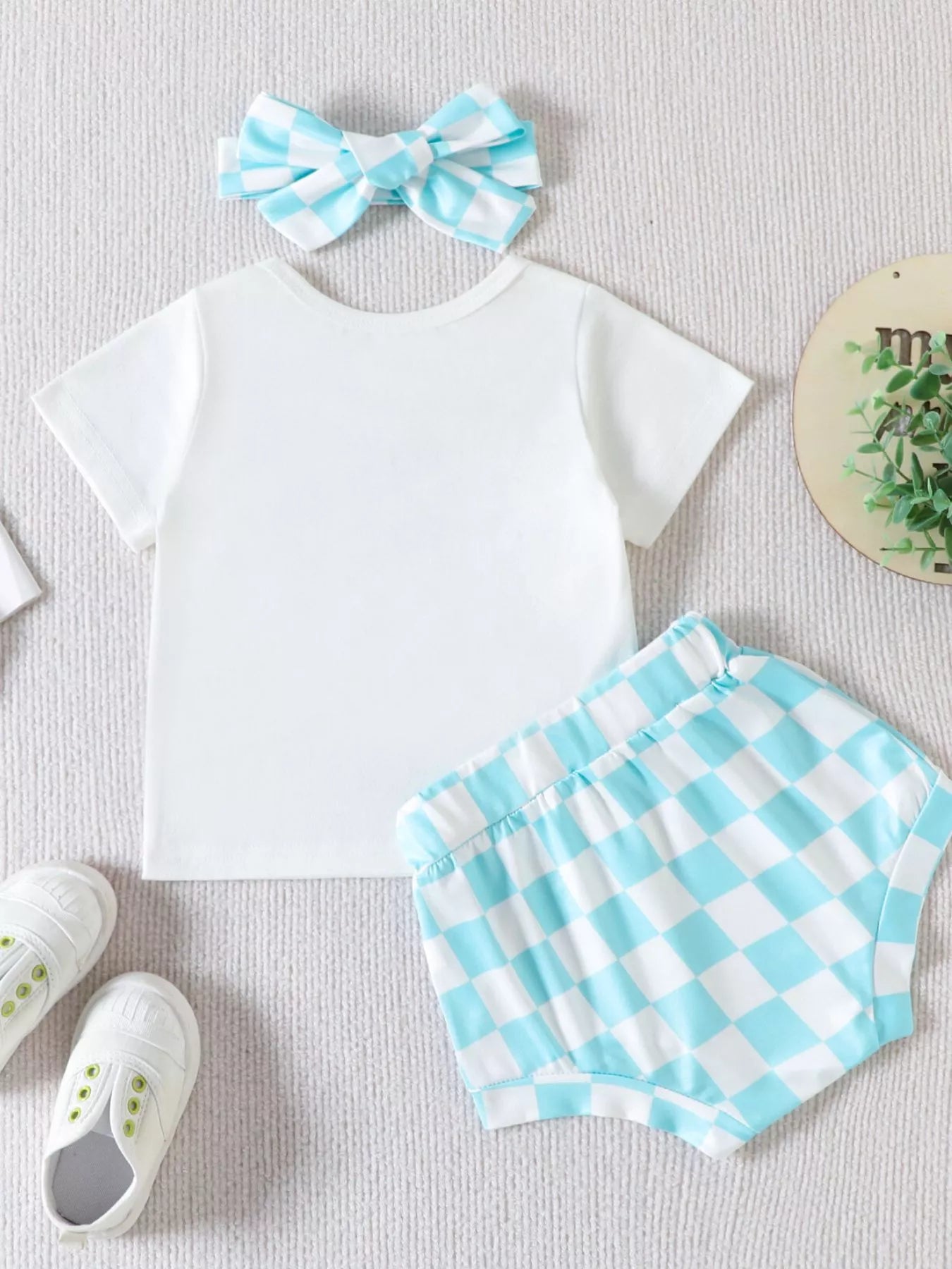 Children's Mama Graphic Tee and Leopard Shorts Set with Headband
