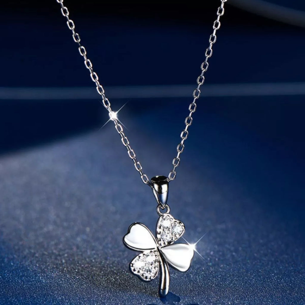 925 Sterling Silver Zircon Clover Pendant Necklace