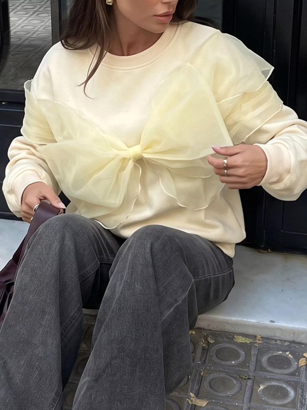 Bow Round Neck Long Sleeve Sweatshirt