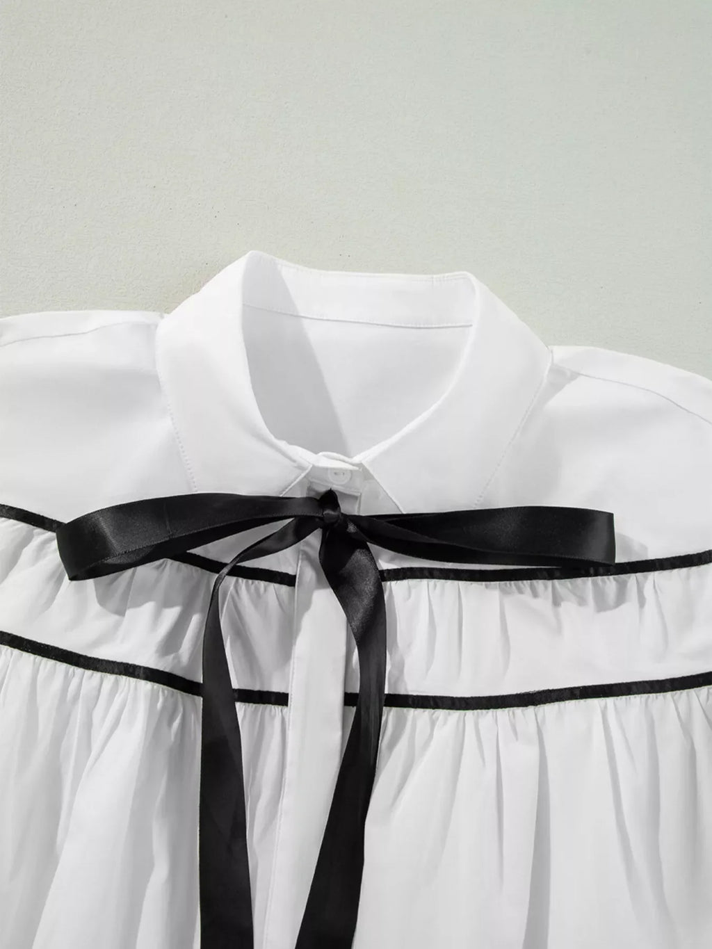 Elegant Contrast Bow-Tie Ruffle Blouse