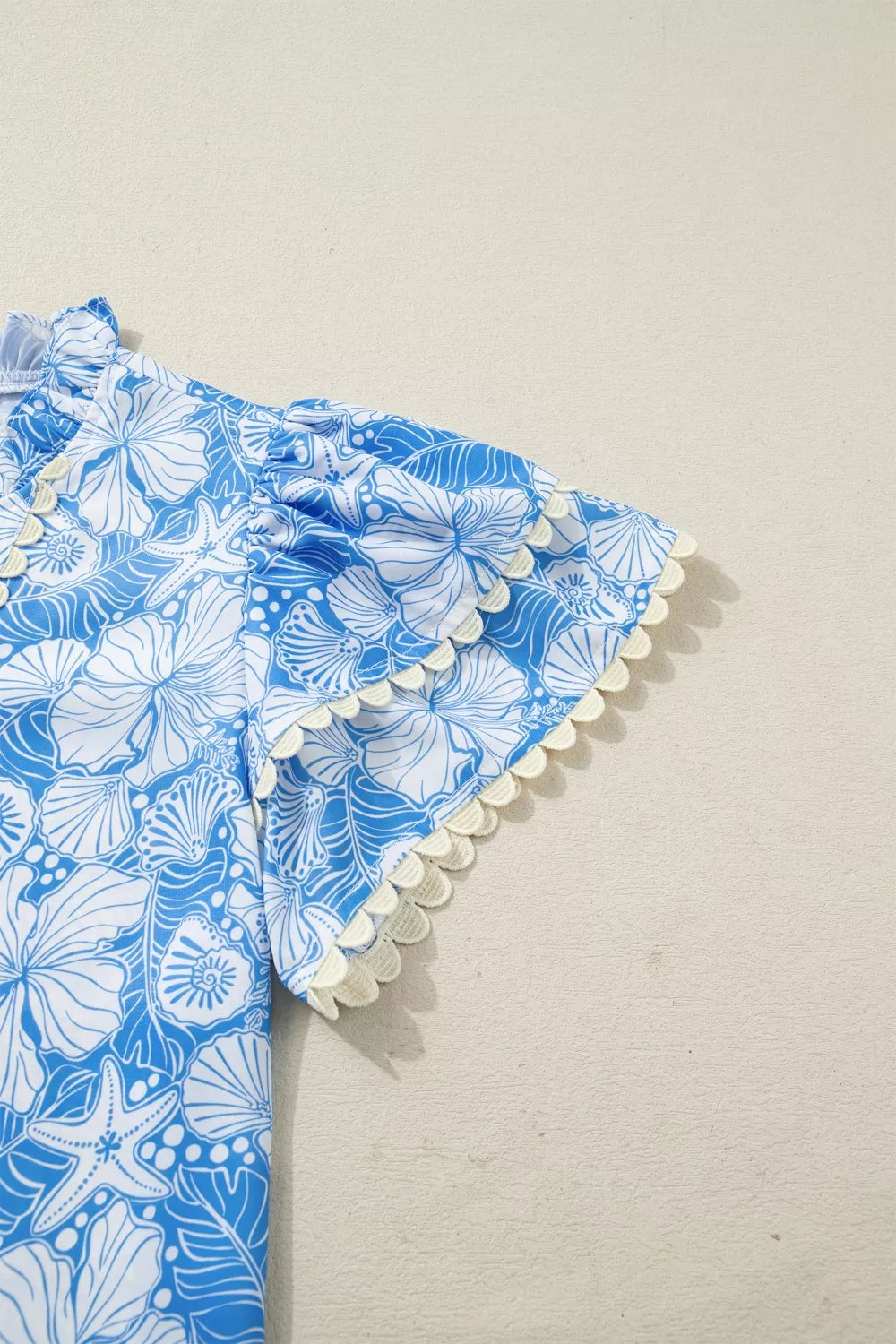 Floral Print Scalloped Trim V Neck Short Sleeve Blouse