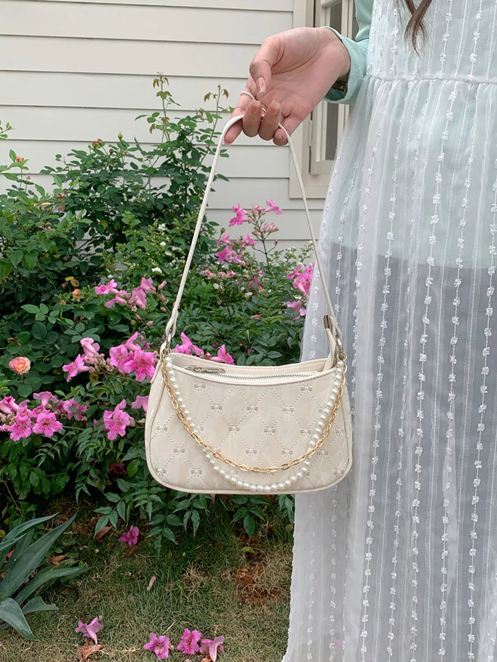 Pearl Chain Shoulder Bag
