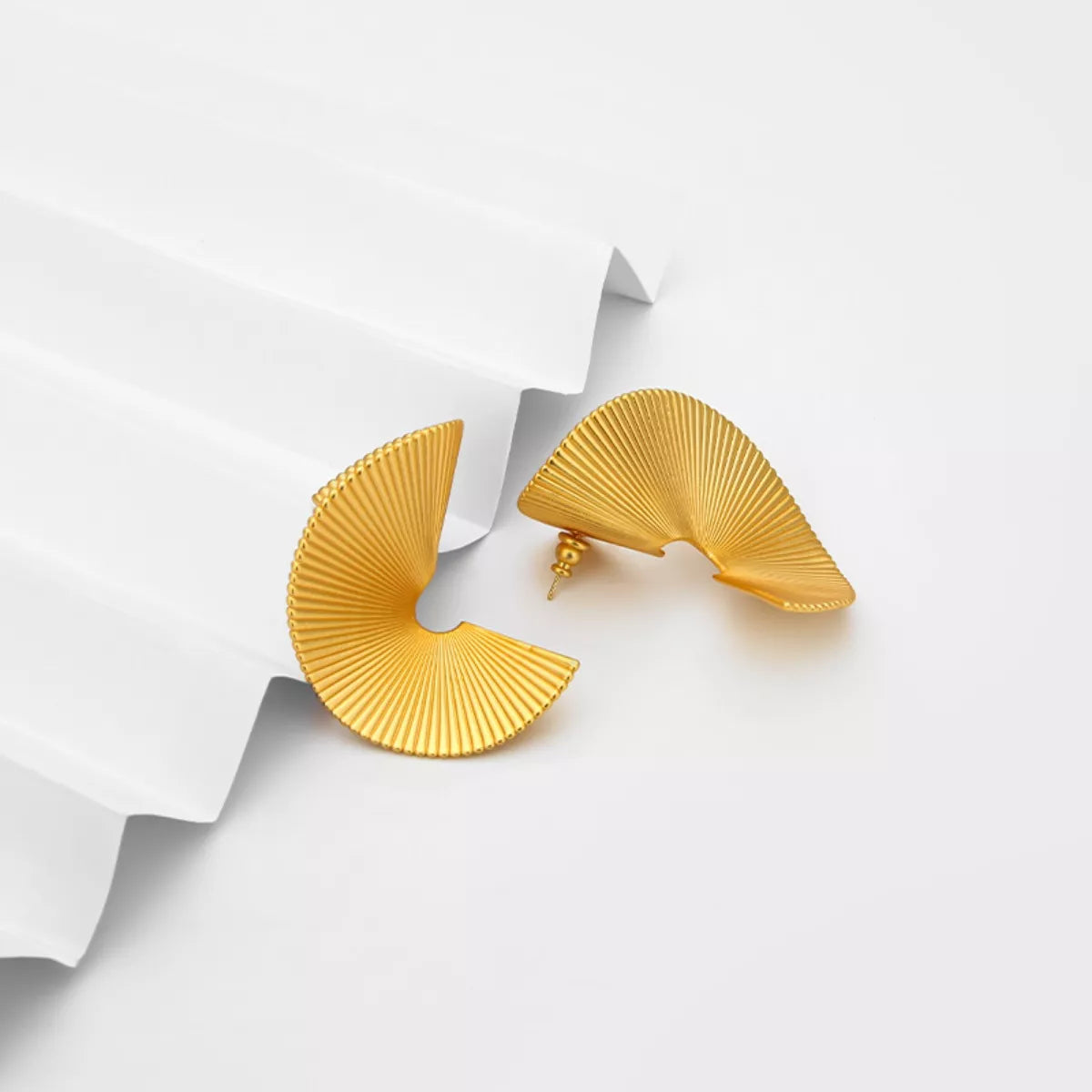 18K Gold-Plated Copper Fan-Shaped Earrings