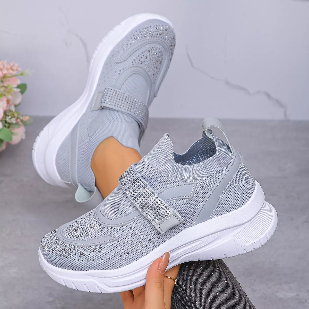 Round Toe Mesh Sneakers