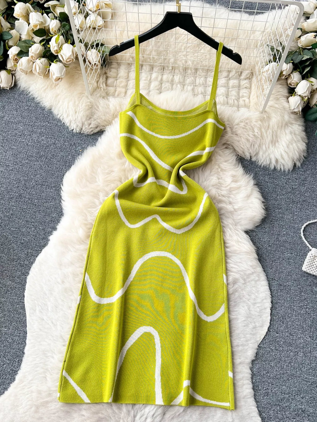 Wave Pattern Knit Midi Dress