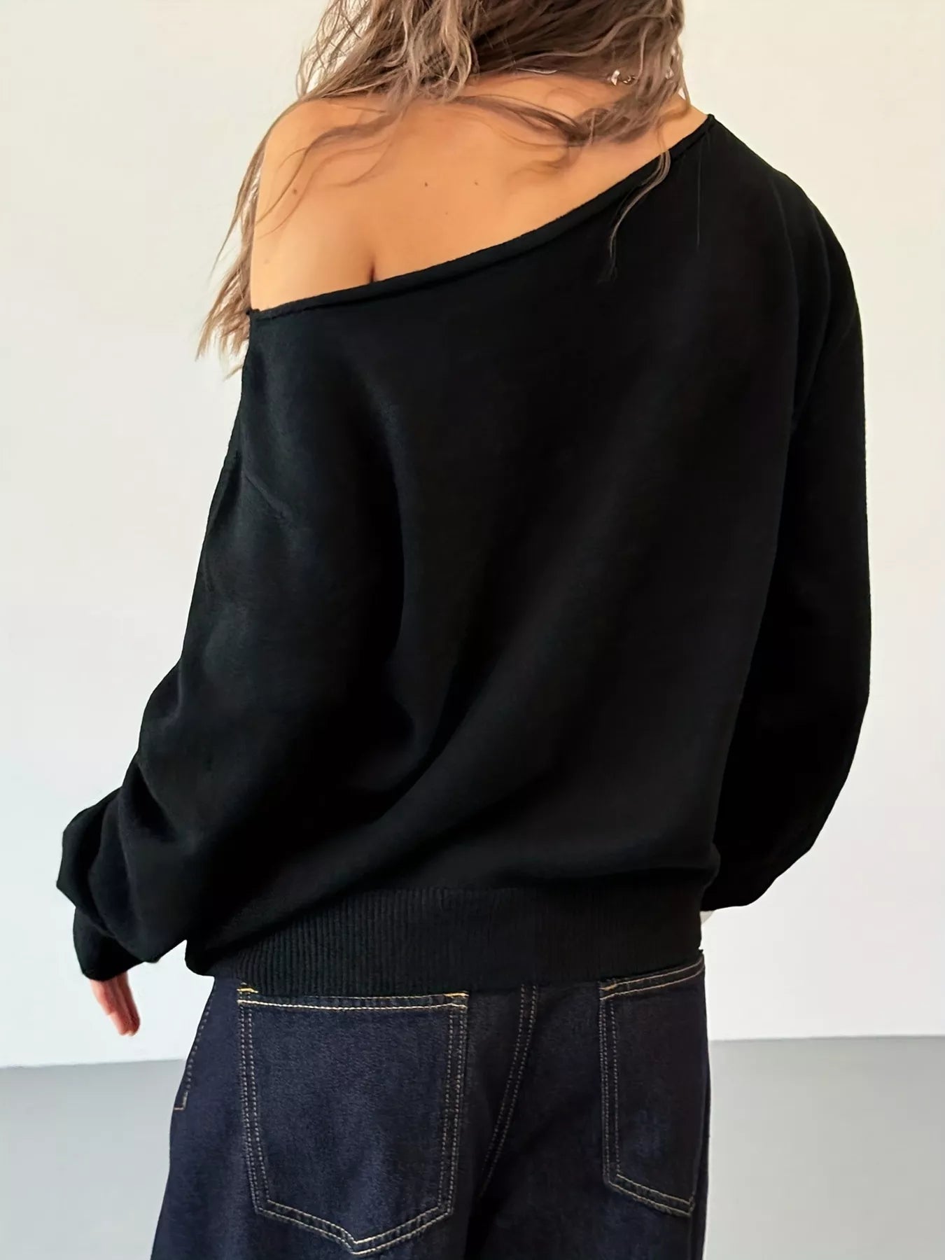 Studded Single Shoulder Knit Top