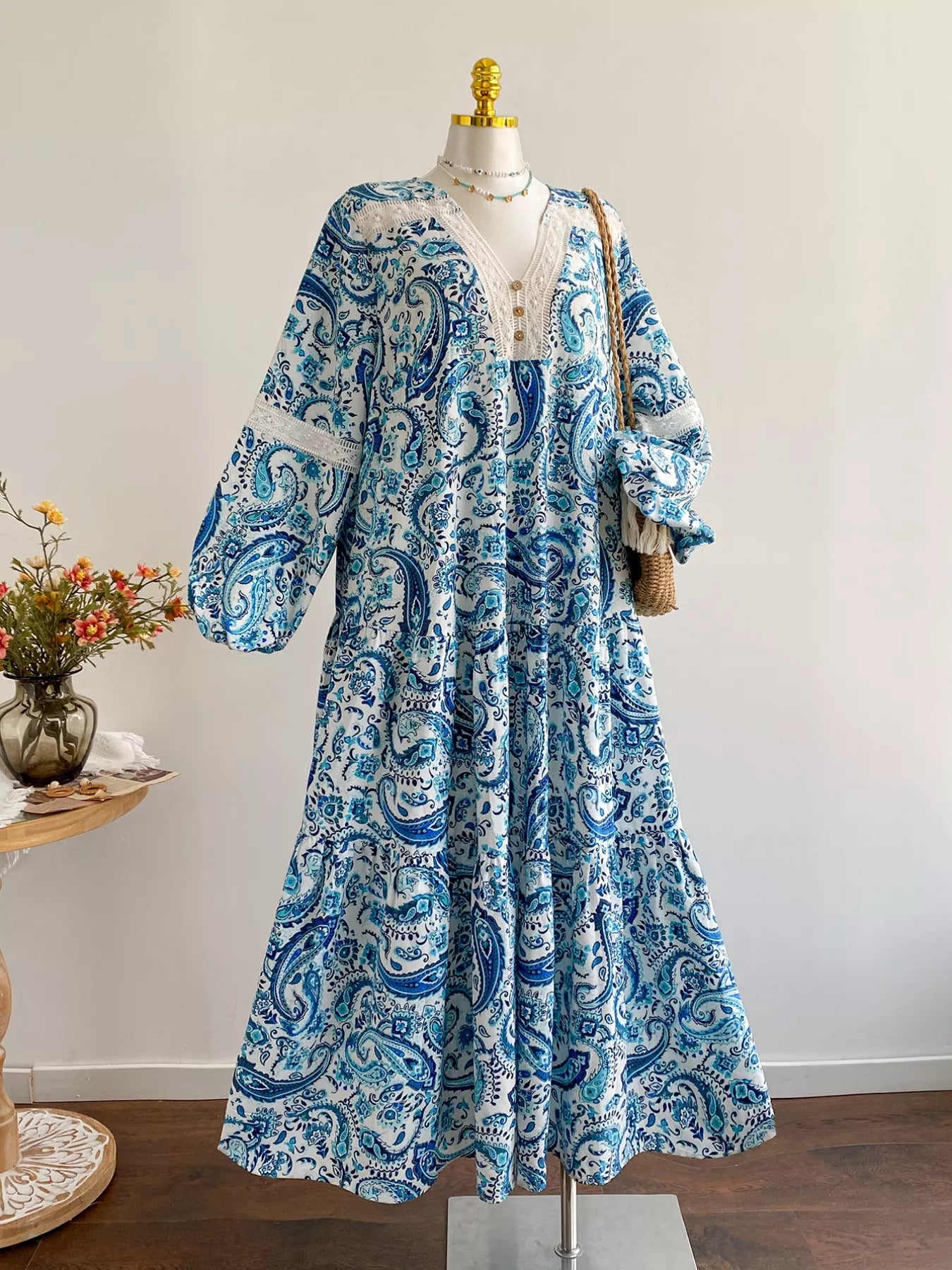 Plus Size Bohemian Paisley Print V-Neck Dress