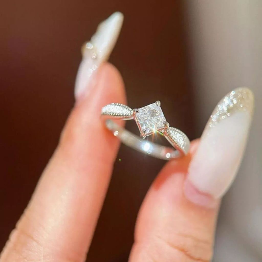 1 Carat 925 Sterling Silver Moissanite Geometric Ring