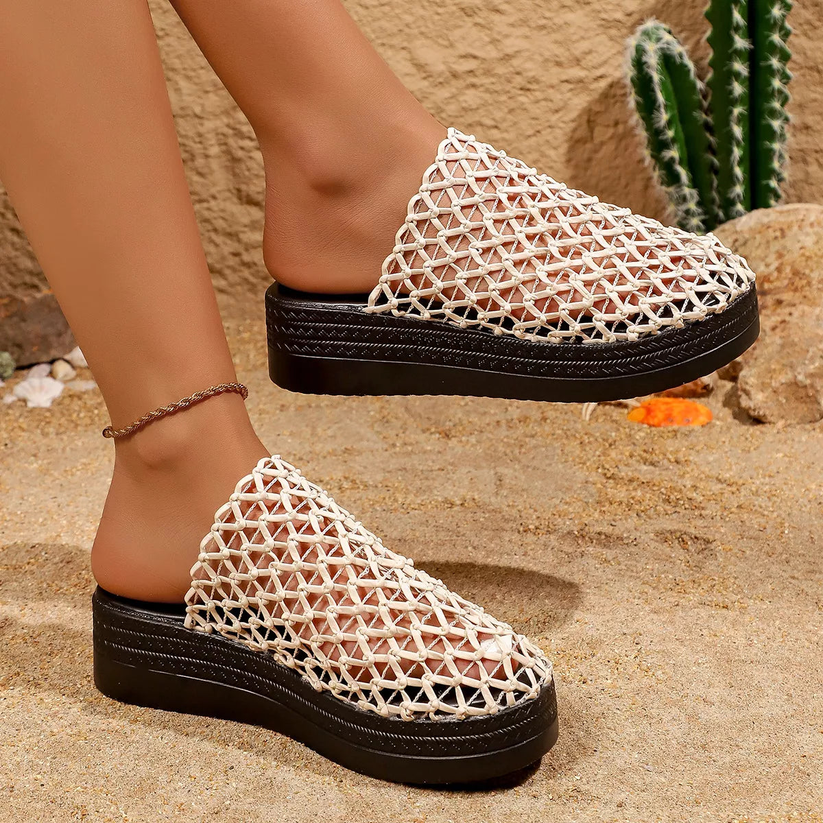 Round Toe Platform Sandals