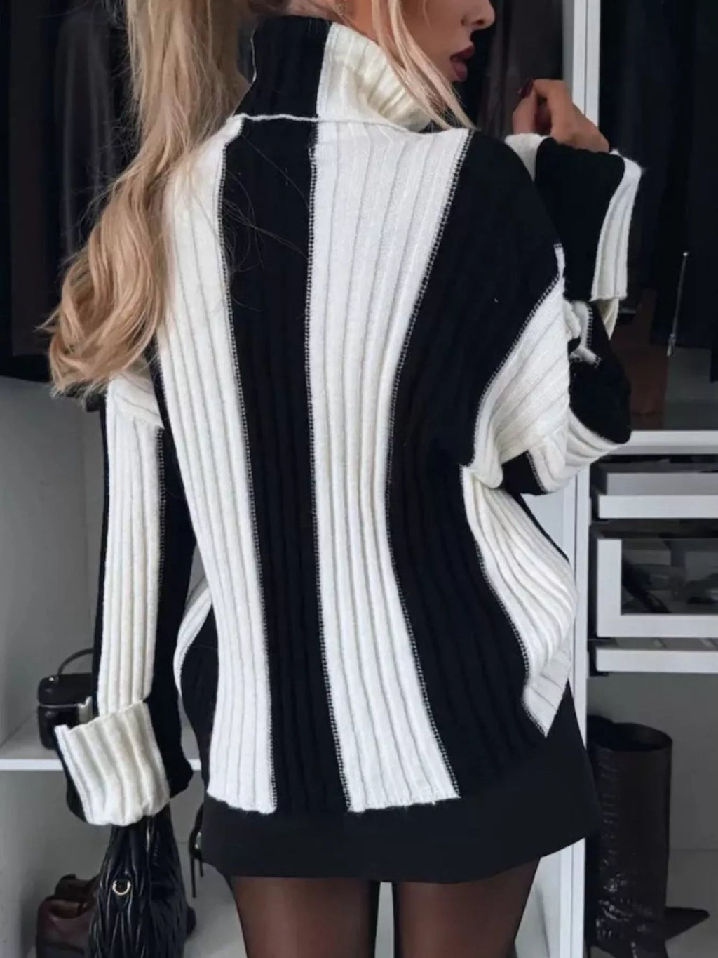 Color Block Ribbed Turtleneck Sweater