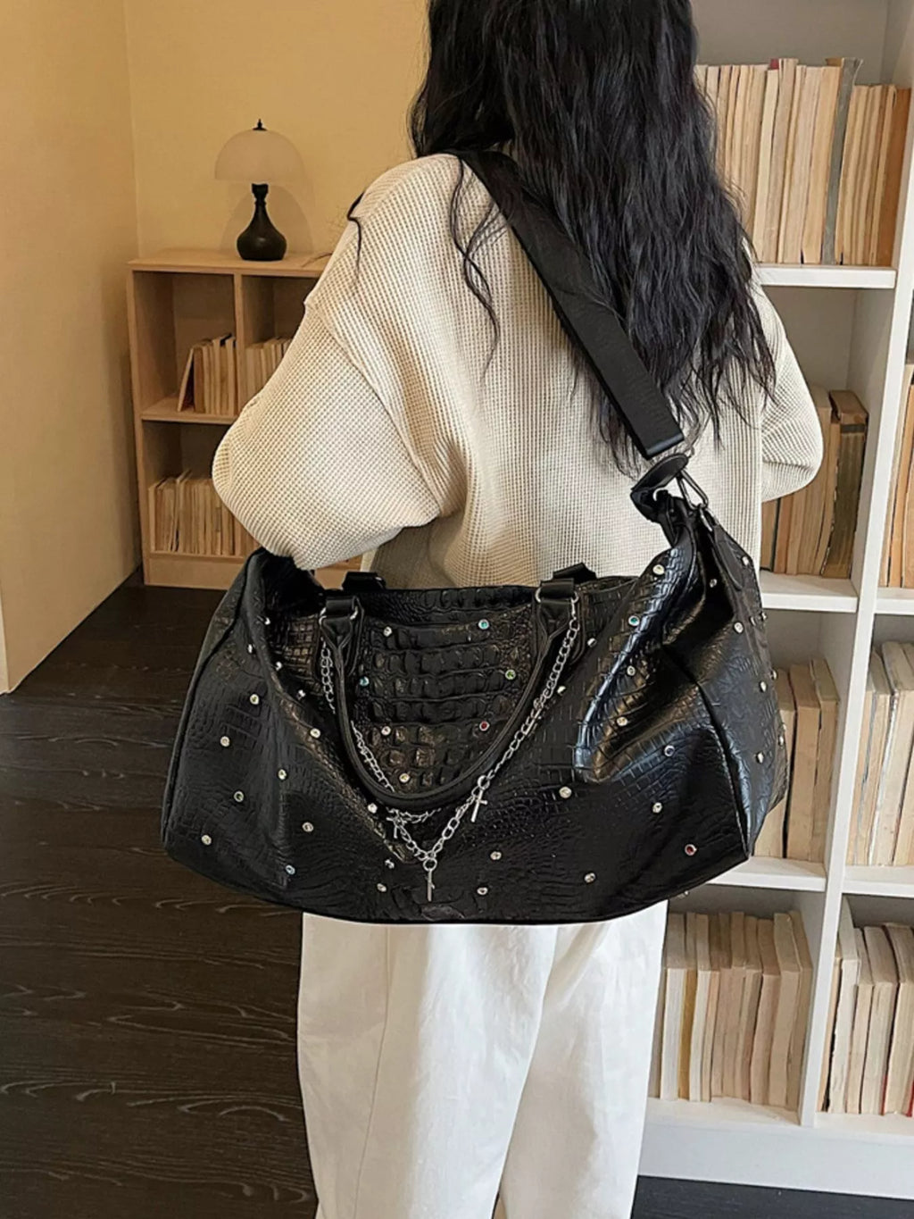 Studded Large Capacity Travel Bag