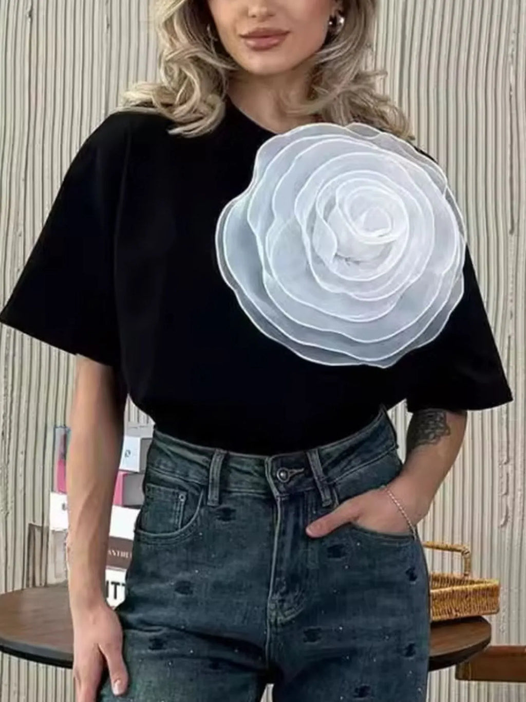 Flower Round Neck Short Sleeve T-Shirt