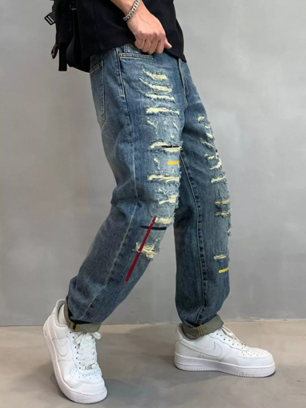 Men's Distressed Loose Fit Jeans