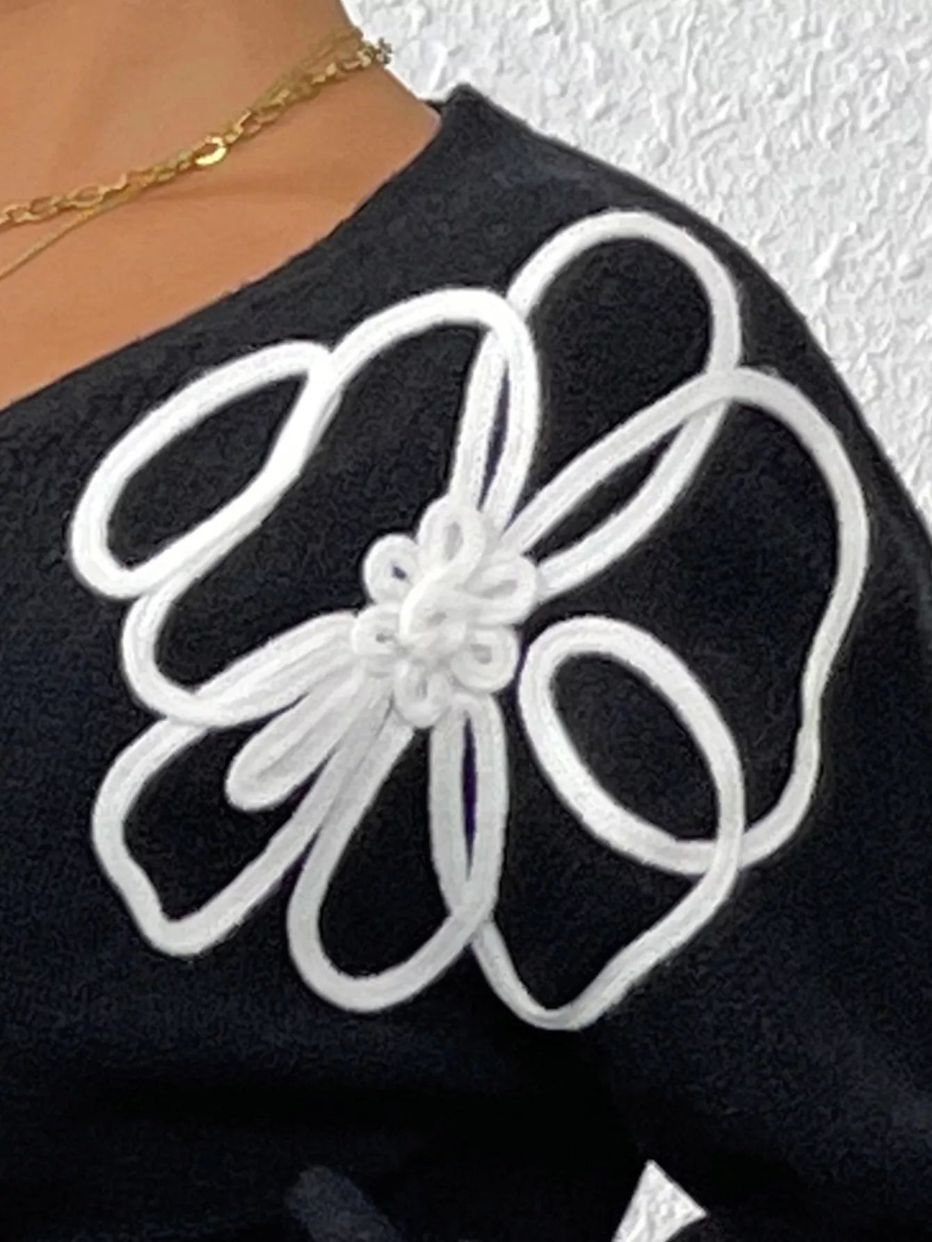 Flower V-Neck Long Sleeve Sweater