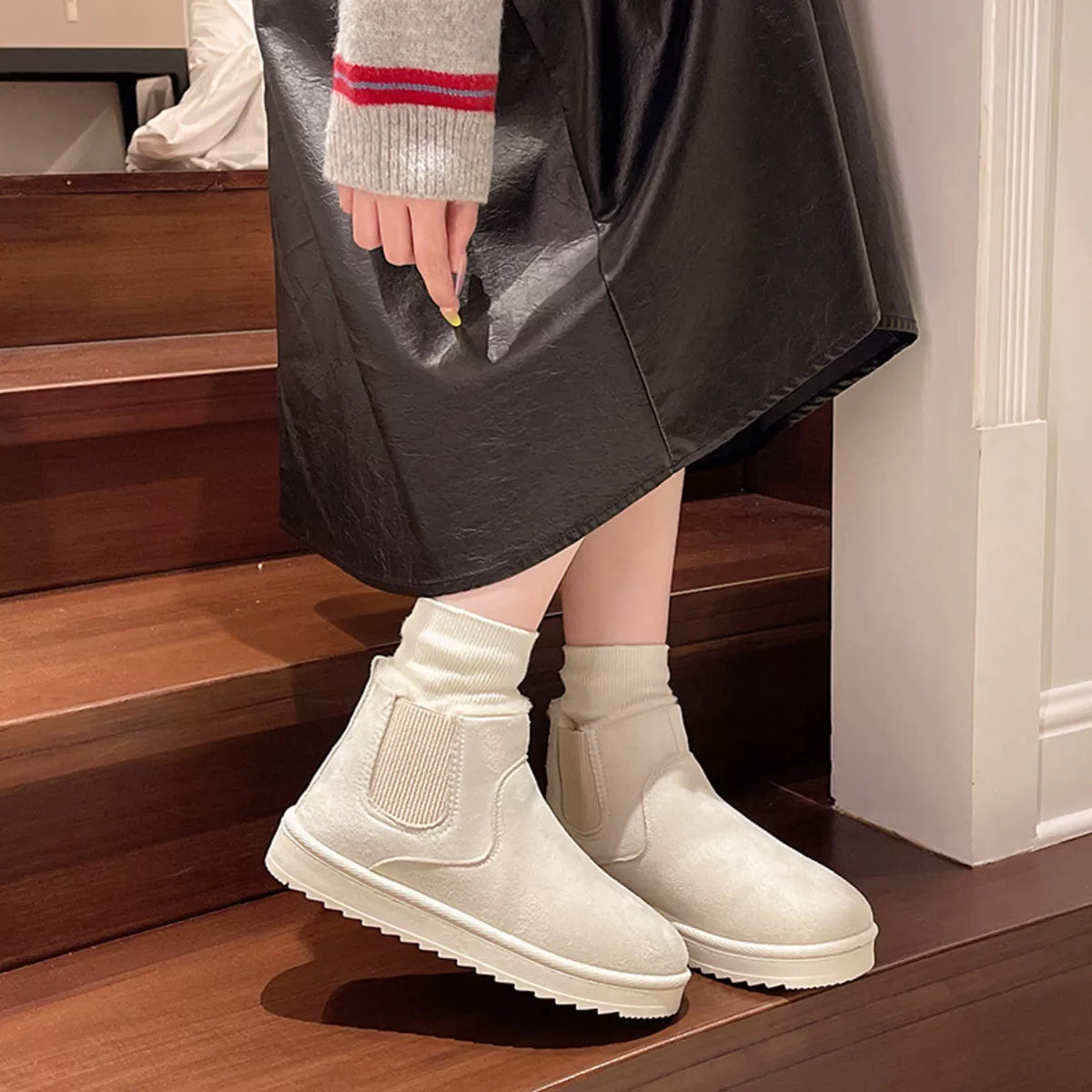 Round Toe Platform Boots