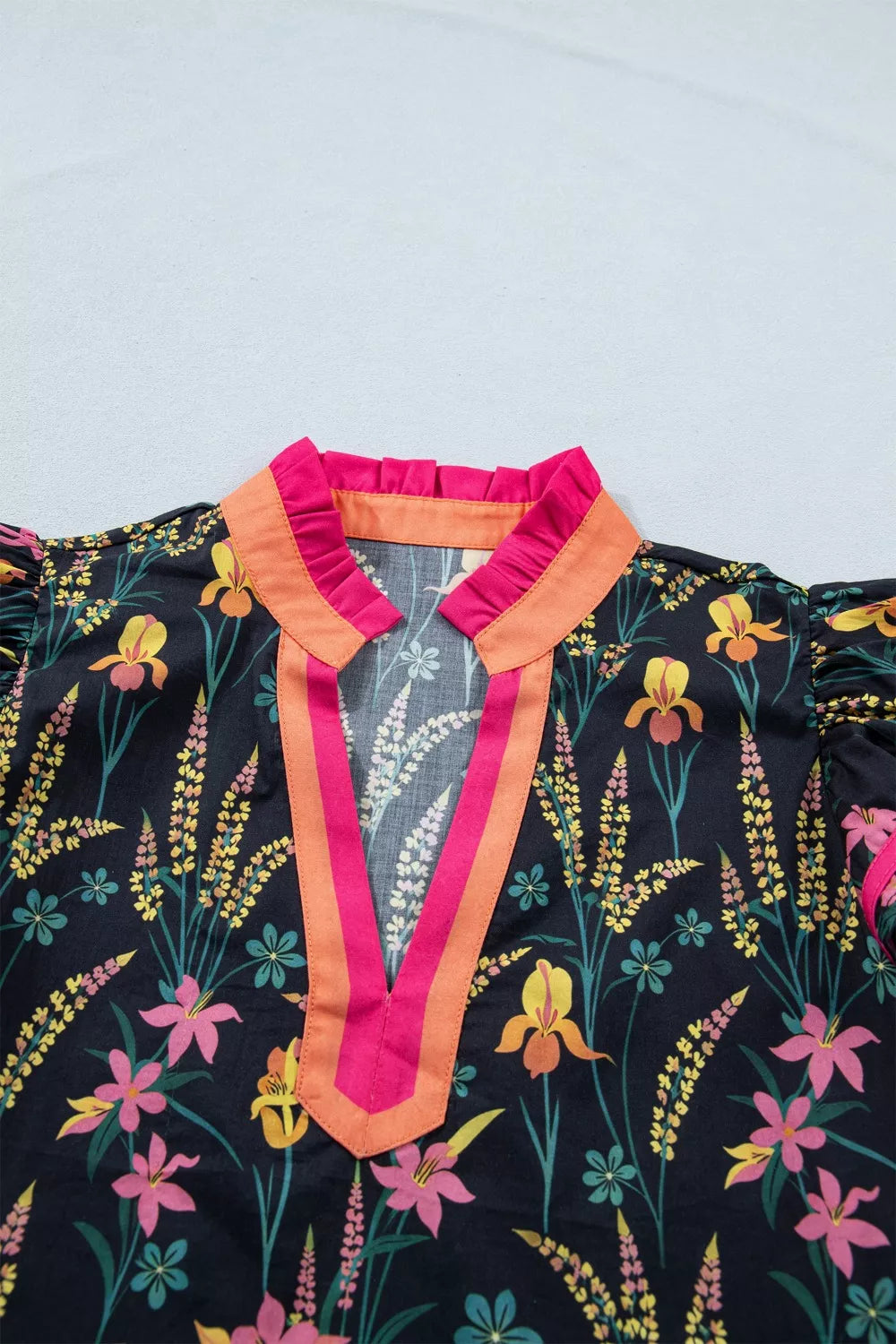 Floral Print Contrast Trim Tiered Ruffled Short Sleeve Blouse