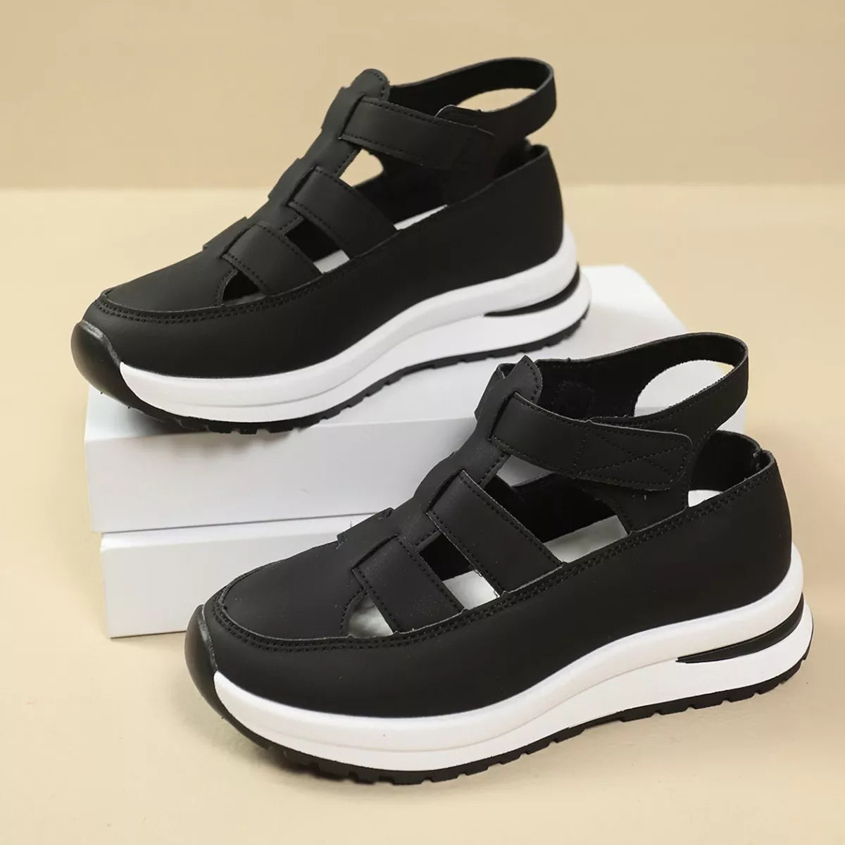 Cutout Round Toe Platform Sandals
