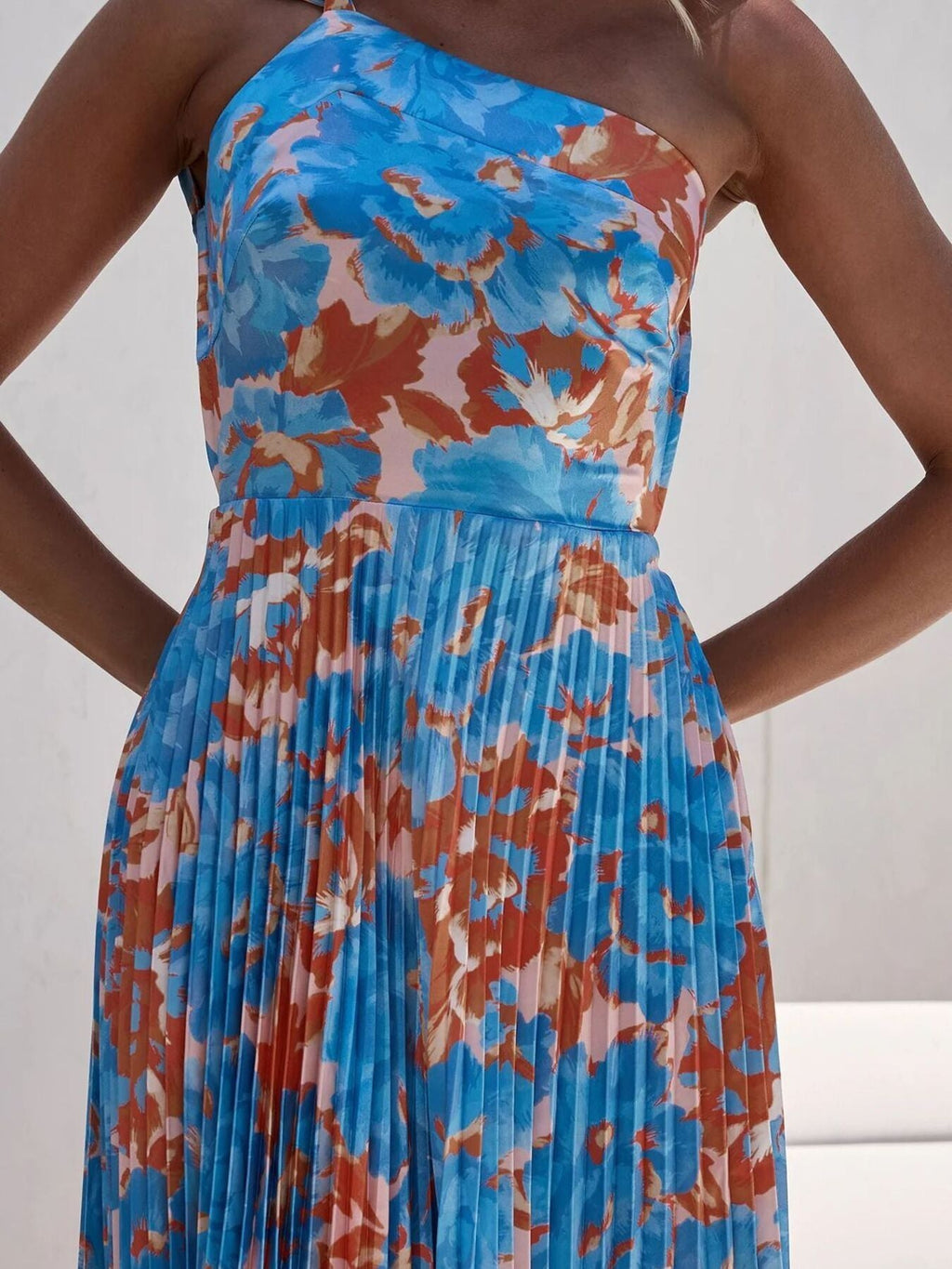 Floral Print One-Shoulder Pleated Dress