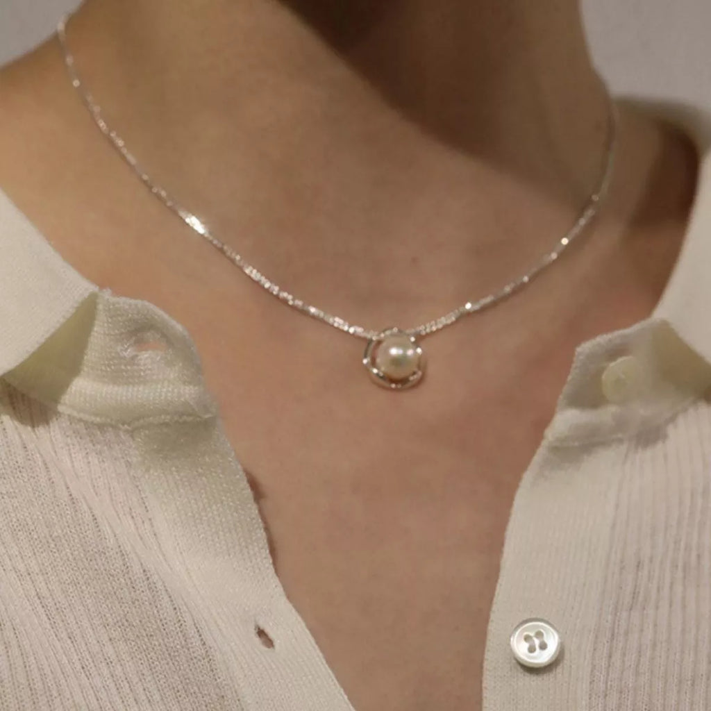 Pearl Pendant Necklace