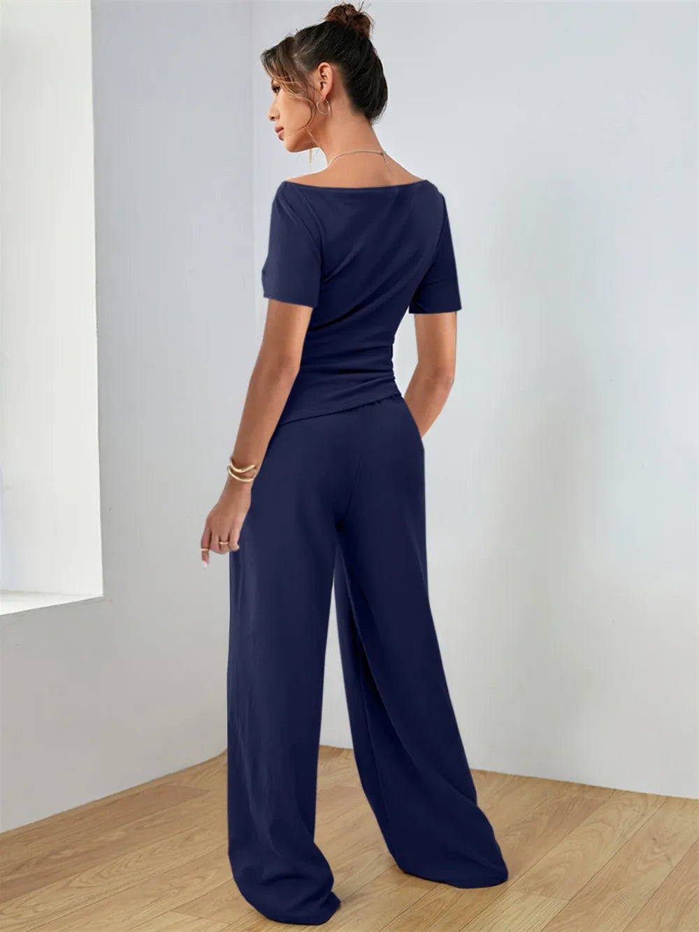 Round Neck Short Sleeve T-Shirt and Pants Set
