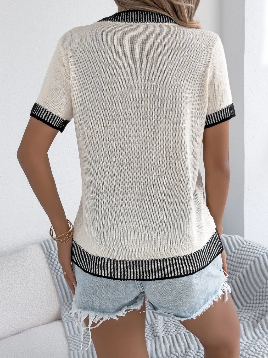 Round Neck Short Sleeve Knit Top