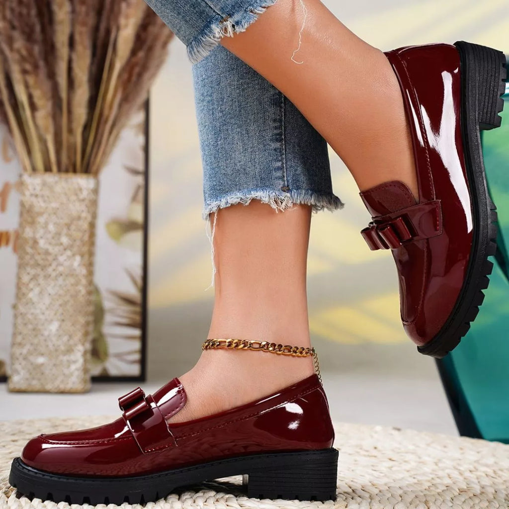 Round Toe Bow Loafers