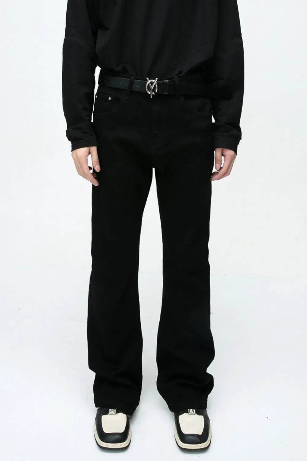 Mid Rise Jeans with Pockets