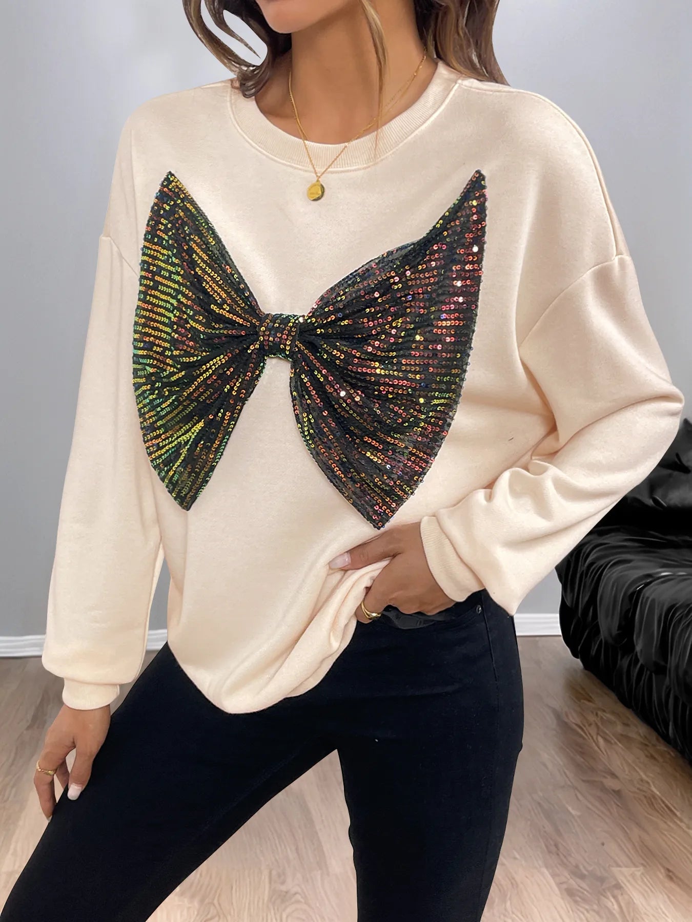 Sequined Bow Round Neck Sweatshirt