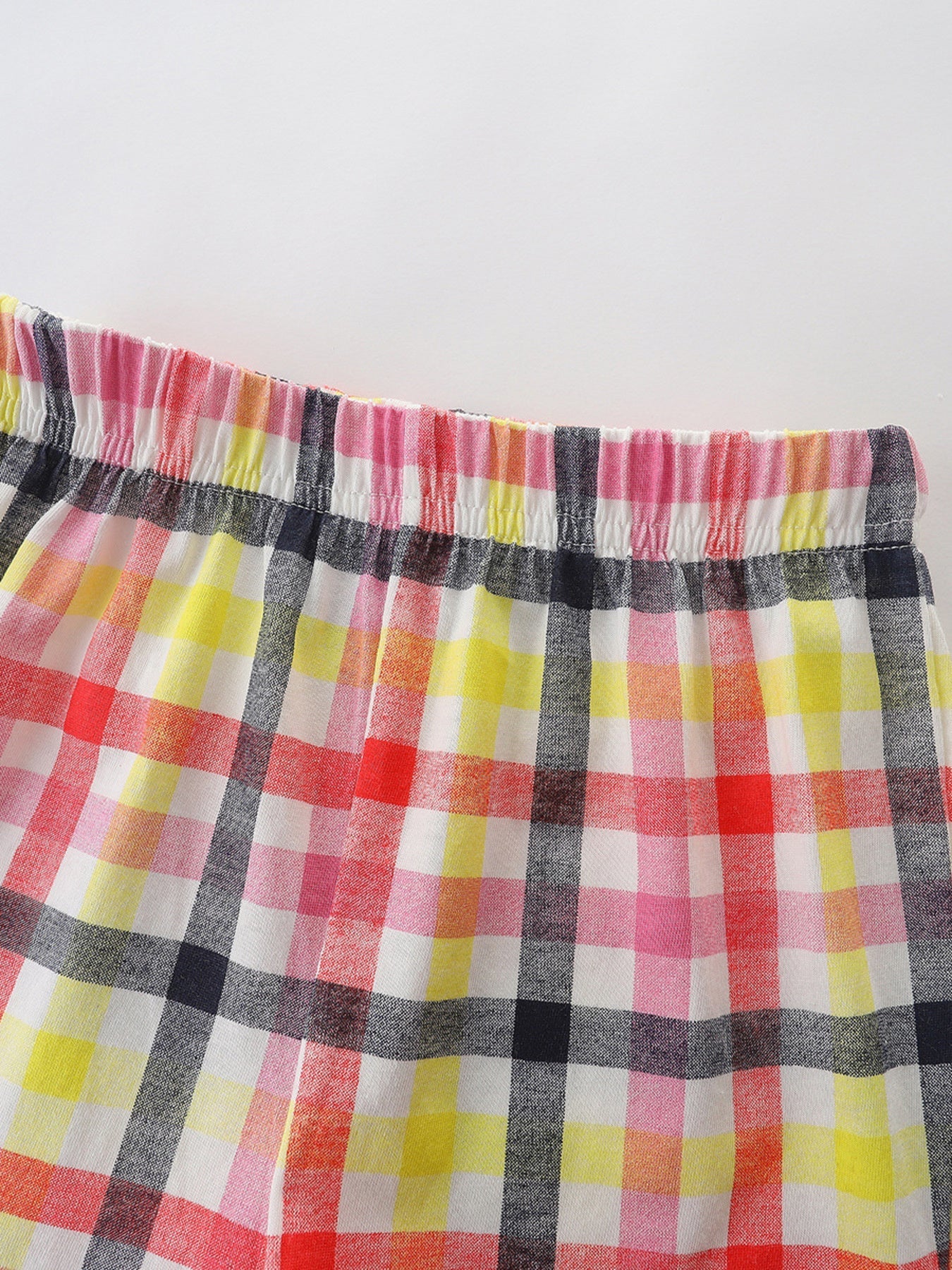 Children's Cartoon Graphic Ruffle Trim Tee & Plaid Shorts Set
