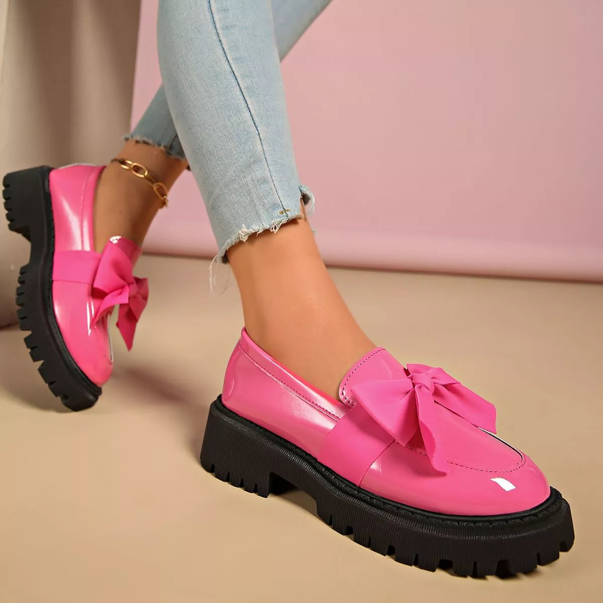 Bow Decor Round Toe Loafers