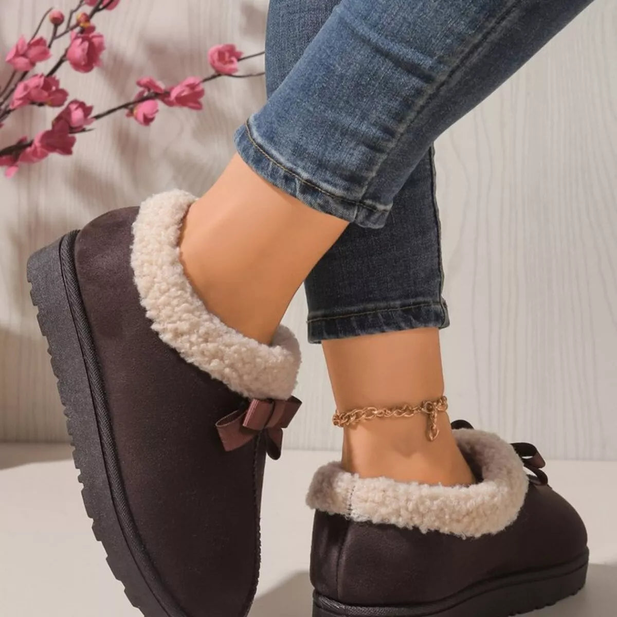 Cozy Bowknot Plush Lined Slip-Ons