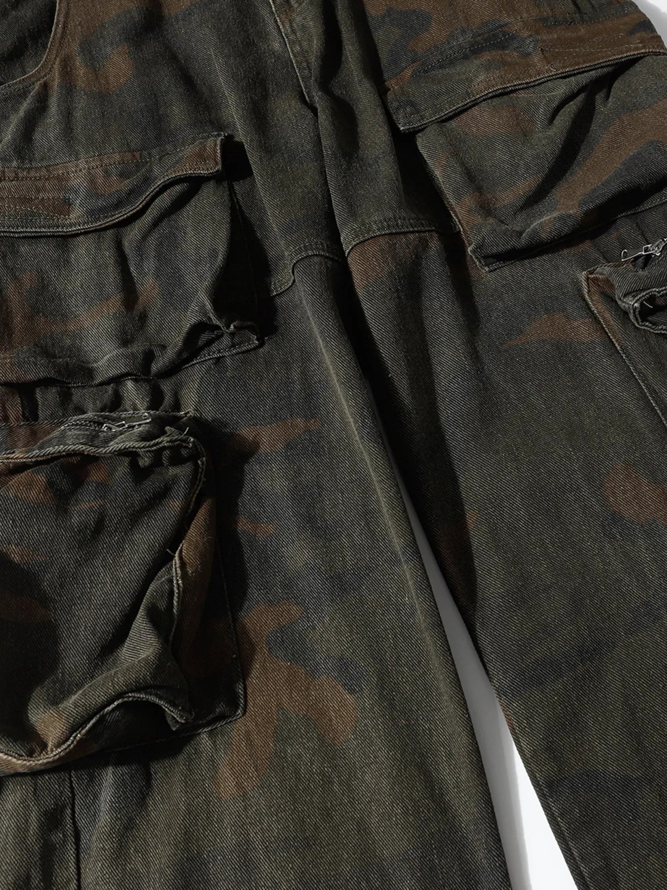 Men's Vintage Camo Cargo Wide Leg Jeans