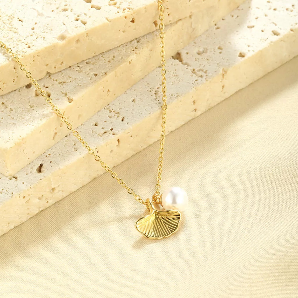 Pearl & Shell Pendant Necklace